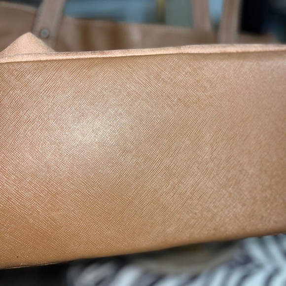 👜 Tote - David Jones Vegan Leather & Suede – Stylish Inside & Out! - Picture 11 of 12